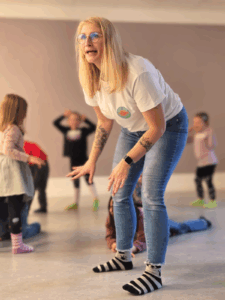 Kreative Körperarbeit mit Kindern – Hand in Hand stark am Familienhof Hörnchen