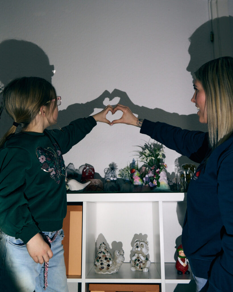 Was ist eine Familienwohngruppe? – Wenn ein Zuhause mehr ist als vier Wände